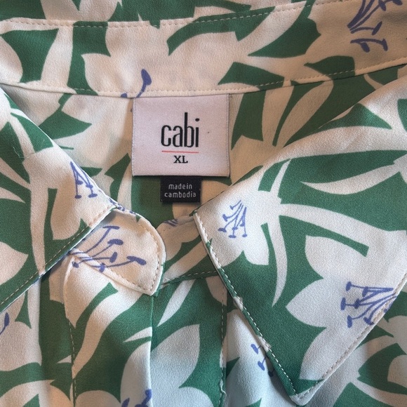 CAbi Green Floral Button-Up Blouse - Picture 3 of 13